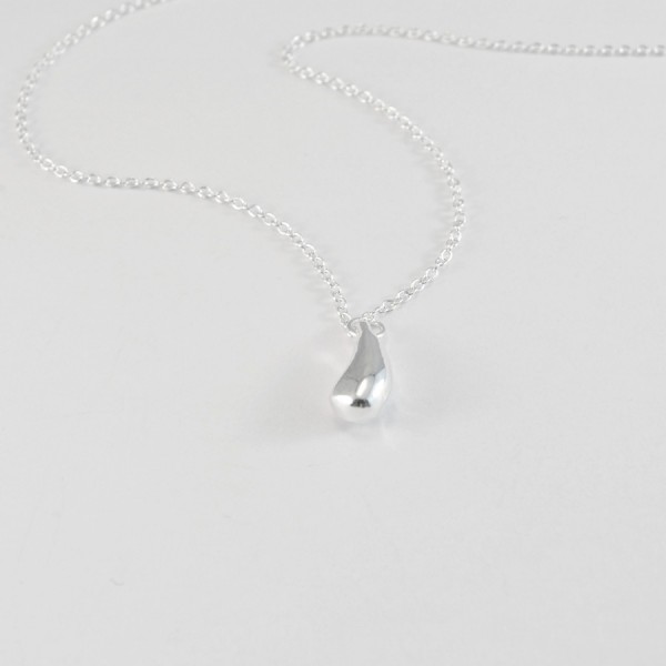 Silver drop necklace